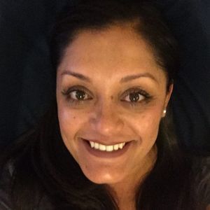 Meet your Posher, Claudia